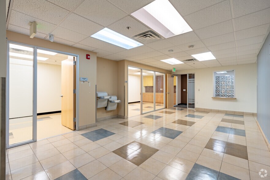 More Photos Of 421 S Glendora Ave, West Covina Medical For Lease