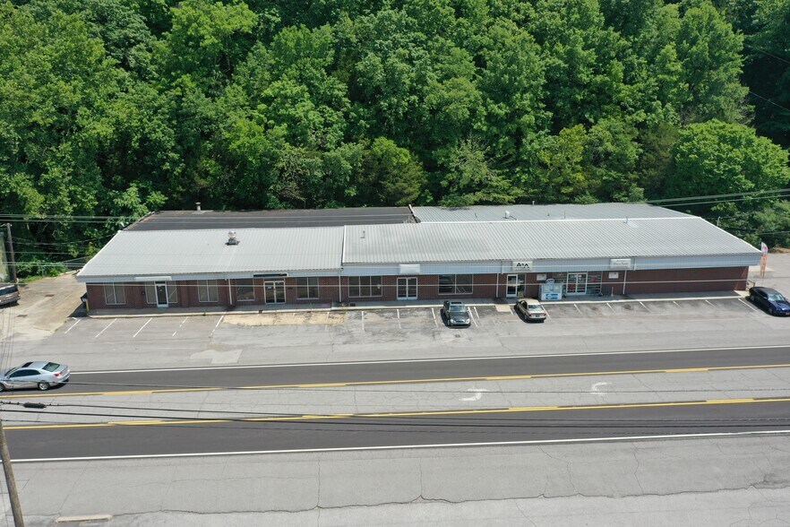 More Photos Of 1205-1213 Louisville Hwy, Goodlettsville Storefront Retail Office For Sale