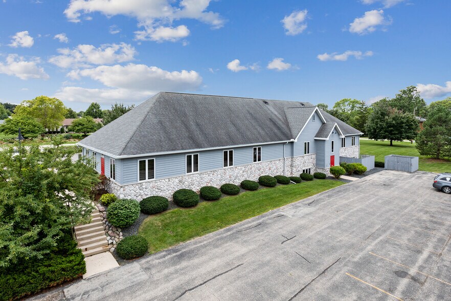 More Photos Of 952 S Park Ave, Fond Du Lac Medical For Lease