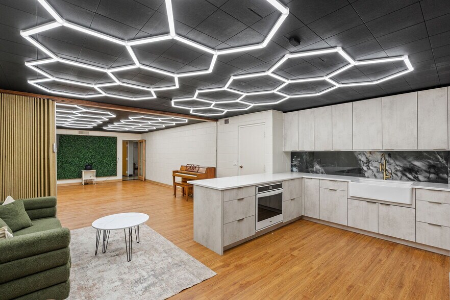 More Photos Of 6206 Lilac Dr N, Brooklyn Center Religious Facility For Sale