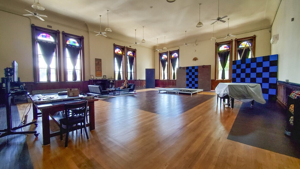 More Photos Of 106 W J St, Benicia Office For Sale
