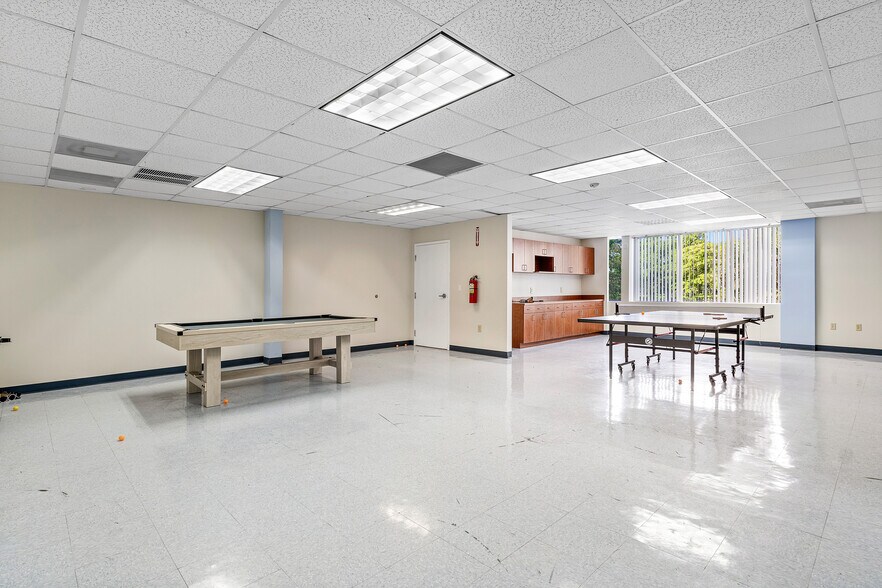 More Photos Of 555 S Andrews Ave, Pompano Beach Medical For Sale