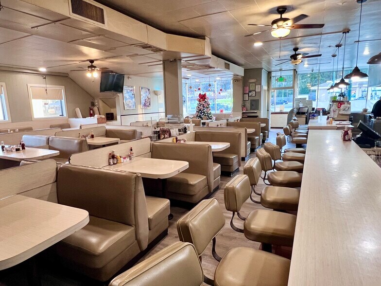 More Photos Of 24045-24047 Mission Blvd, Hayward Restaurant For Sale