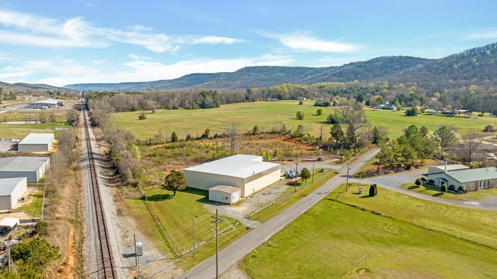 More Photos Of 221 55th St NE, Fort Payne Manufacturing For Sale
