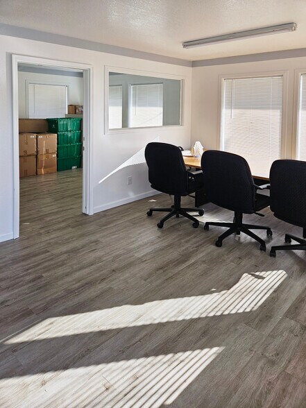 More Photos Of 1206 NE Adams St, Mcminnville Office For Sale