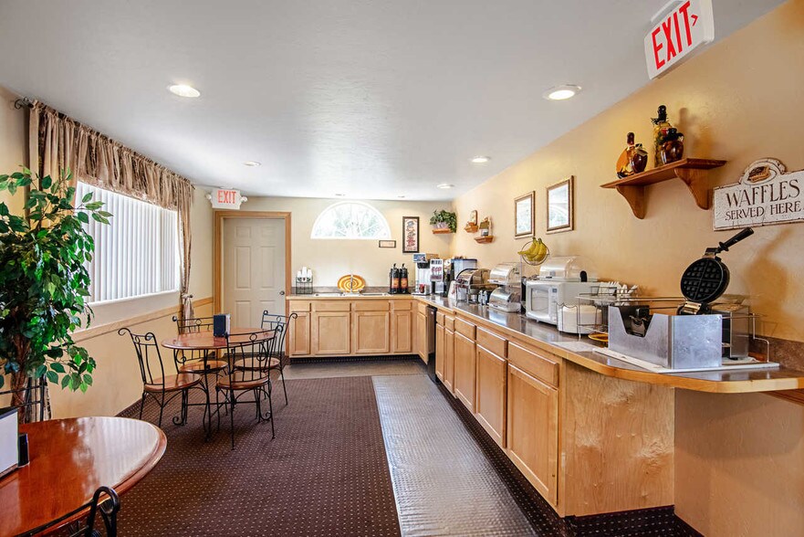 More Photos Of 37760 US Highway 50, Gunnison Hotel For Sale