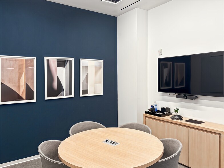 More Photos Of 30- 10 41st Ave, Long Island City Coworking Space