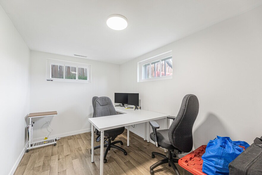 More Photos Of 313 Ross Av, Cochrane Medical For Sale