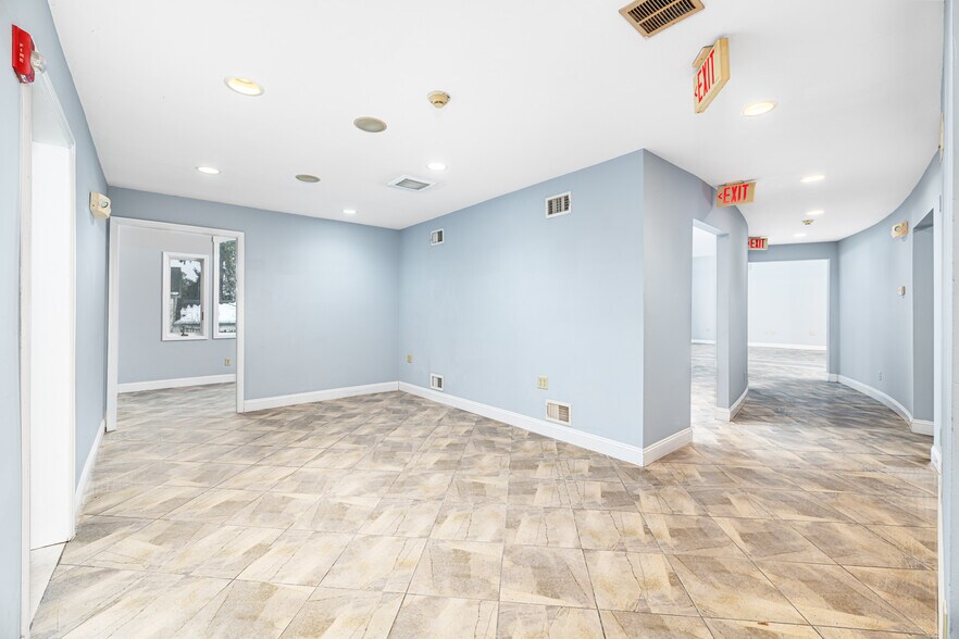 More Photos Of 137 Rutherford Ave, Franklin General Retail For Lease