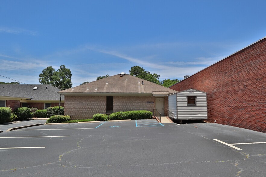 More Photos Of 3830 Rosemont Dr, Columbus Office For Sale