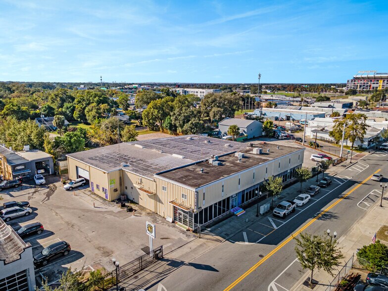 More Photos Of 1016 W Church St, Orlando Showroom For Lease