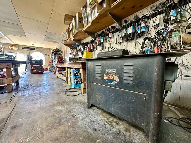 More Photos Of 626 S 5th Ave, Safford Office For Sale