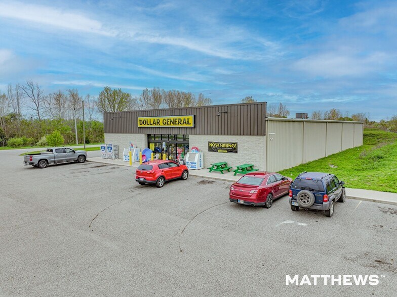 Primary Photo Of 8004 W Old Wabash Rd, Andrews Freestanding For Sale