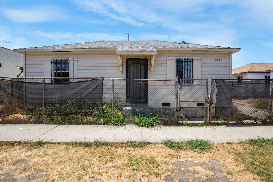 More Photos Of 9309 S Western Ave, Los Angeles Apartments For Sale