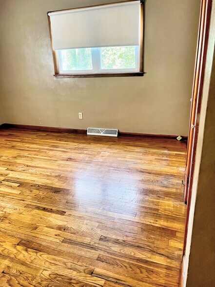 More Photos Of 5414 Homegardner Rd, Castalia Apartments For Sale