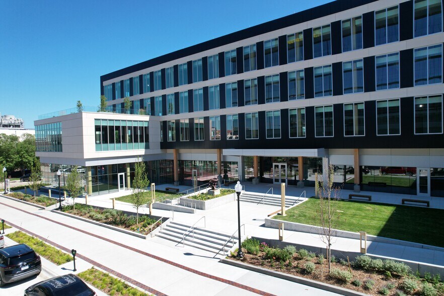 More Photos Of 1501 Mike Fahey St, Omaha Office For Lease