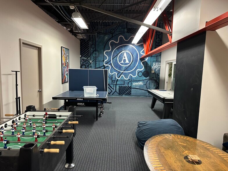 More Photos Of 301 Fields Ln, Brewster Village Research And Development For Lease