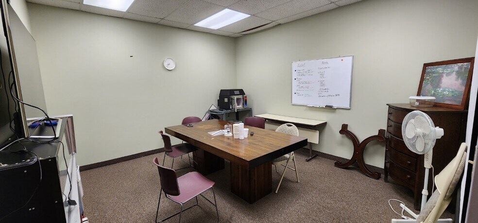 More Photos Of 29 Kripes Rd, East Granby Light Manufacturing For Lease