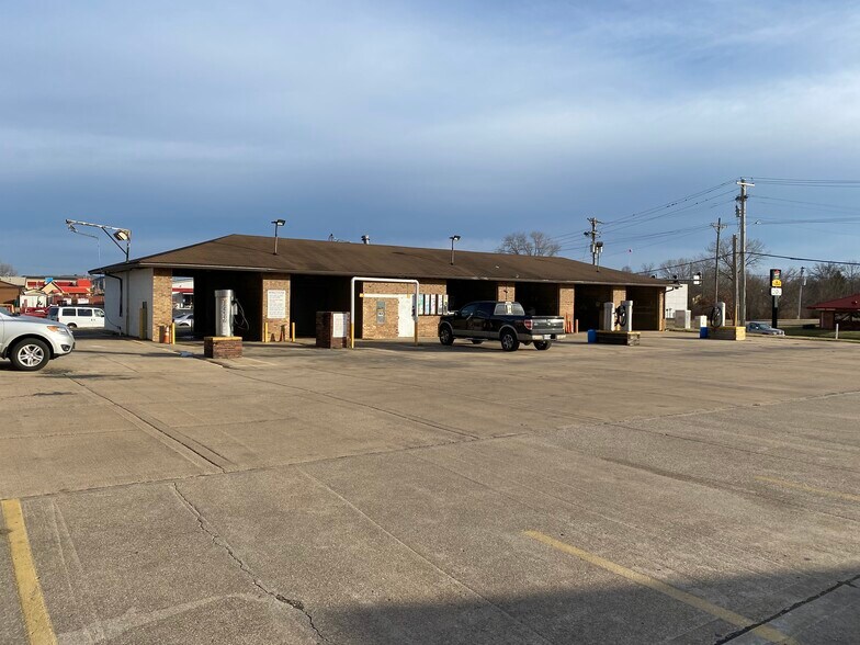 More Photos Of 449 S Church St, Saint Peters Restaurant For Sale