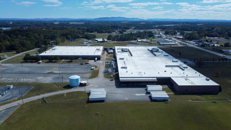 More Photos Of 400 Industrial Blvd, Leesburg Unknown For Lease