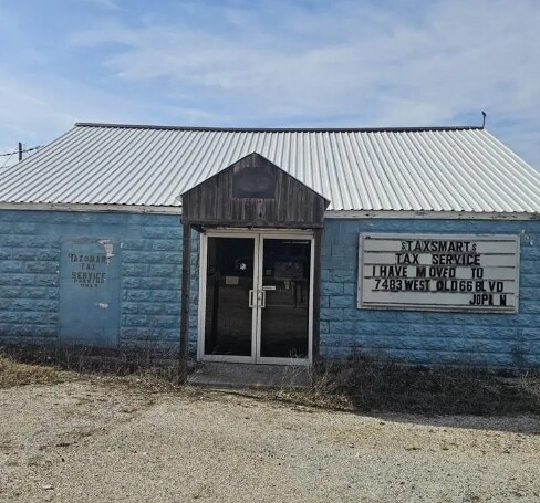 Primary Photo Of 316 W 7th St, Galena Office For Sale