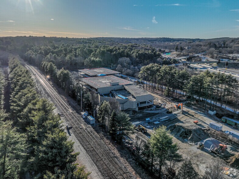 More Photos Of 1 Riverside Rd, Weston Office For Lease