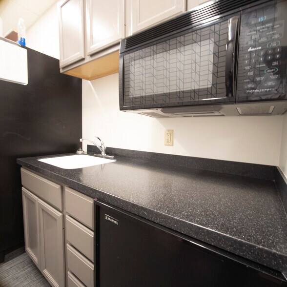 More Photos Of 1435 Win Hentschel Blvd, West Lafayette Office For Lease