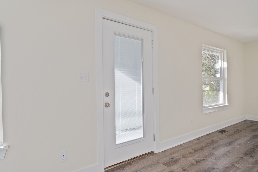 More Photos Of 1210 Market St, Charlestown Storefront For Sale