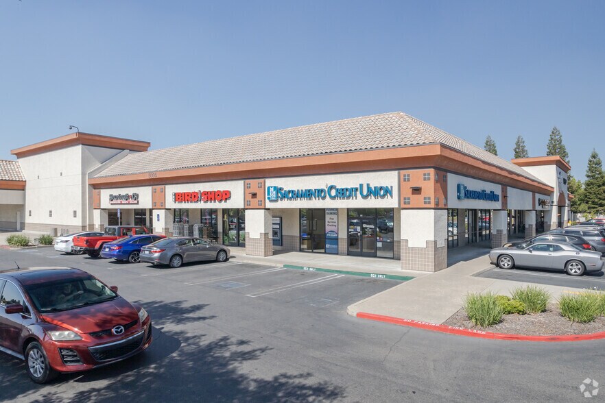 More Photos Of 5015 Foothills Blvd, Roseville General Retail For Lease