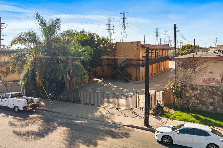 More Photos Of 8820 Artesia Blvd, Bellflower Office For Sale
