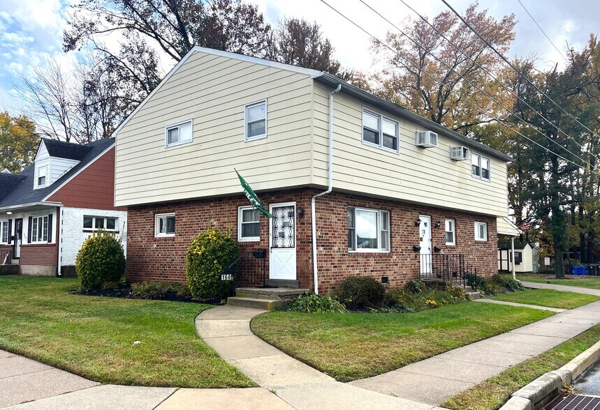 More Photos Of 1646 Norwood Ave, Prospect Park Multifamily For Sale