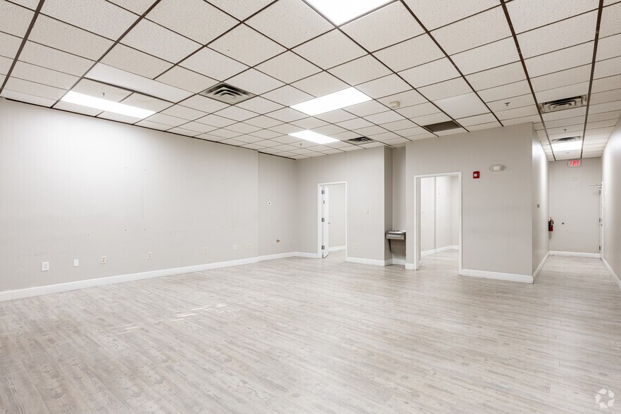 More Photos Of 499 NW 70th Ave, Plantation Office For Sale