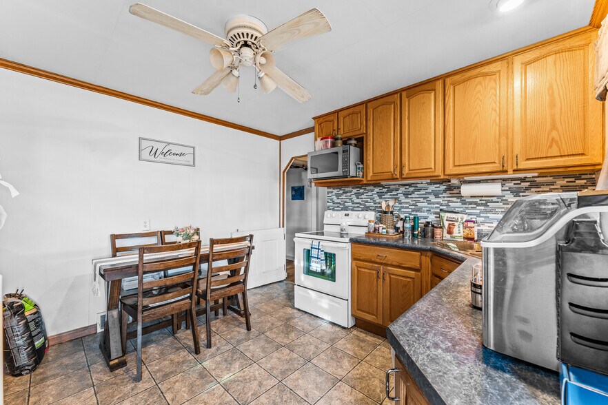 More Photos Of 117 Allemande Ln, Valencia Specialty For Sale