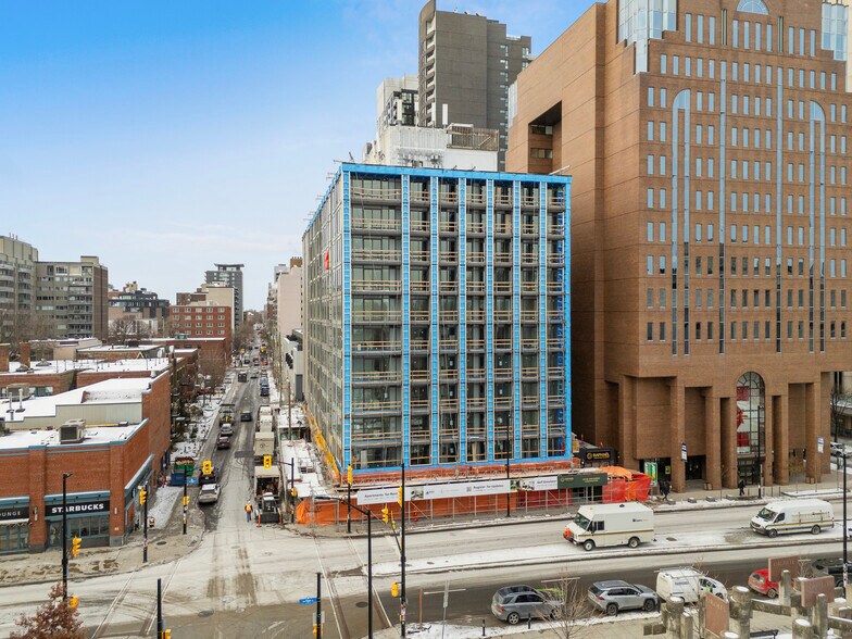 Primary Photo Of 200 Elgin St, Ottawa Apartments For Lease