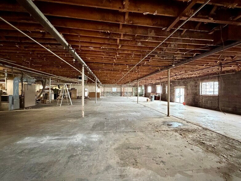 More Photos Of 320 Colfax Ave, Clifton Manufacturing For Lease