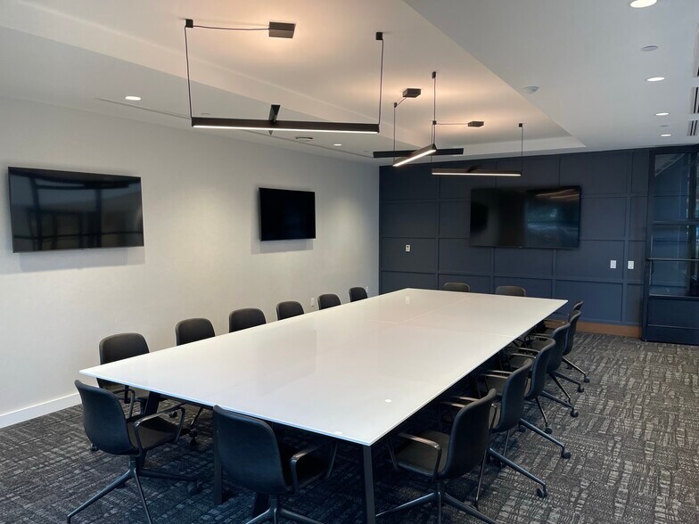 More Photos Of 6649 Westwood Blvd, Orlando Unknown For Lease