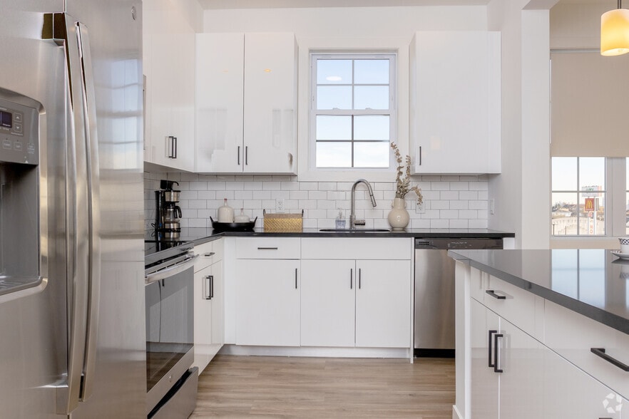 More Photos Of 520 Cliff St, Fairview Apartments For Sale