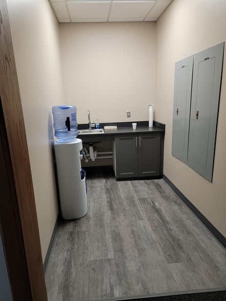 More Photos Of 201 N 7th St, Lincoln Office For Sale