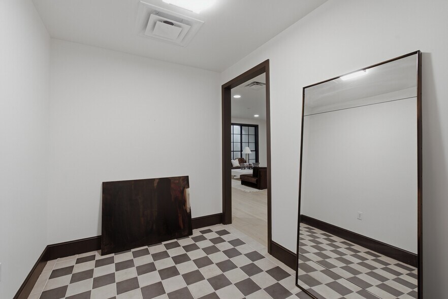 More Photos Of 1403 2nd Ave N, Nashville Warehouse For Lease