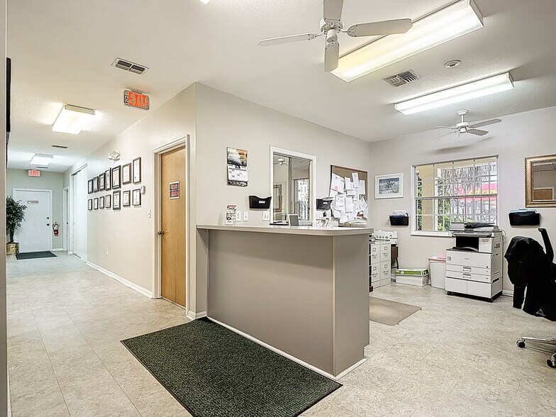 More Photos Of 45 Bryan Ave, LaBelle Medical For Sale