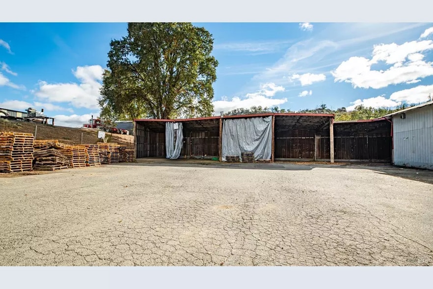 More Photos Of 16345 Main St, Lower Lake Warehouse For Sale