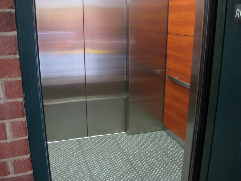 More Photos Of 8607-8609 2nd Ave, Silver Spring Medical For Sale