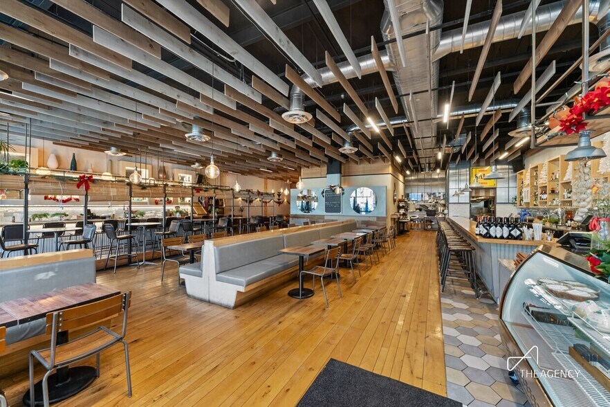 More Photos Of 34-39 31st St, Long Island City Restaurant For Lease