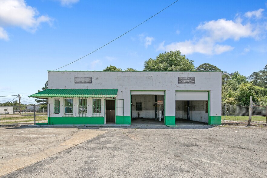 More Photos Of 3579 Gillespie St, Fayetteville Auto Repair For Sale