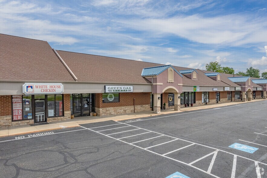 More Photos Of 4195 Massillon Rd, Uniontown Storefront For Lease