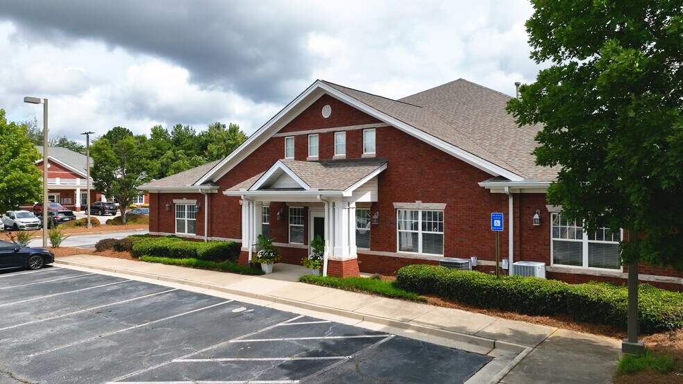 Primary Photo Of 1553 Janmar Rd, Snellville Medical For Lease