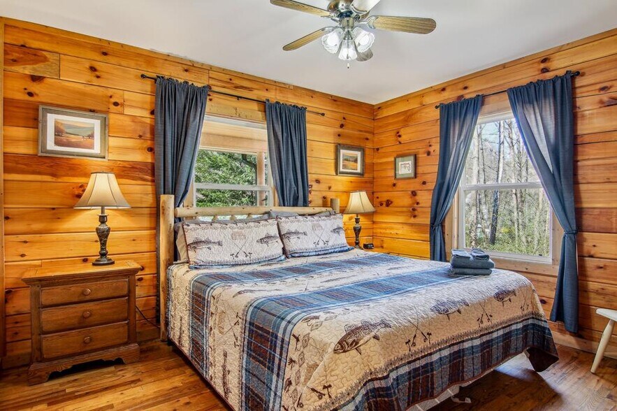 More Photos Of 33 Shepherds Creek rd, Bryson City Specialty For Sale