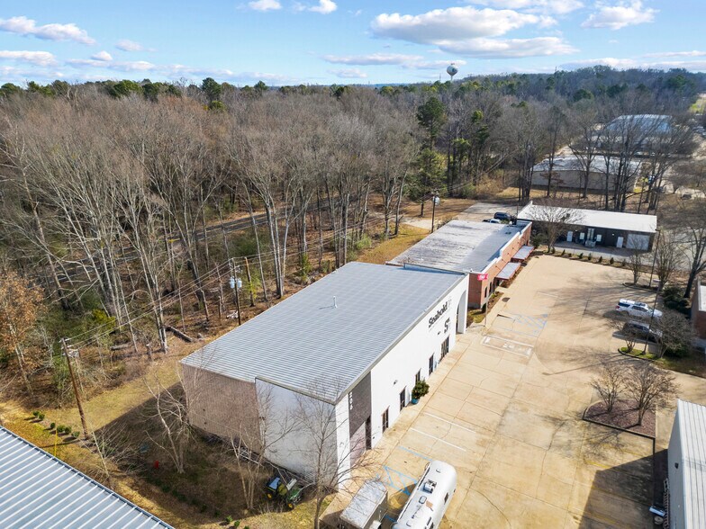 More Photos Of 206 Park Ct, Ridgeland Flex For Sale