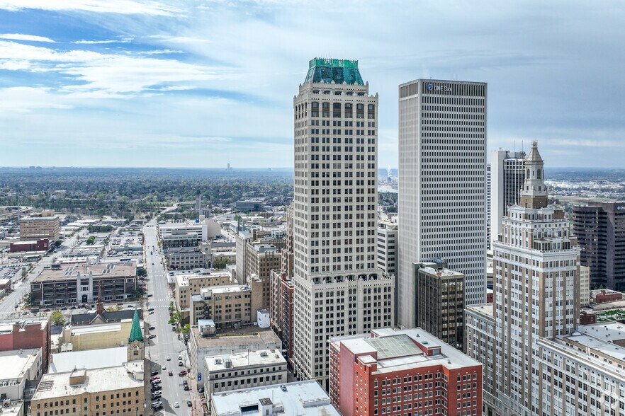 More Photos Of 401 S Boston Ave, Tulsa Office For Lease