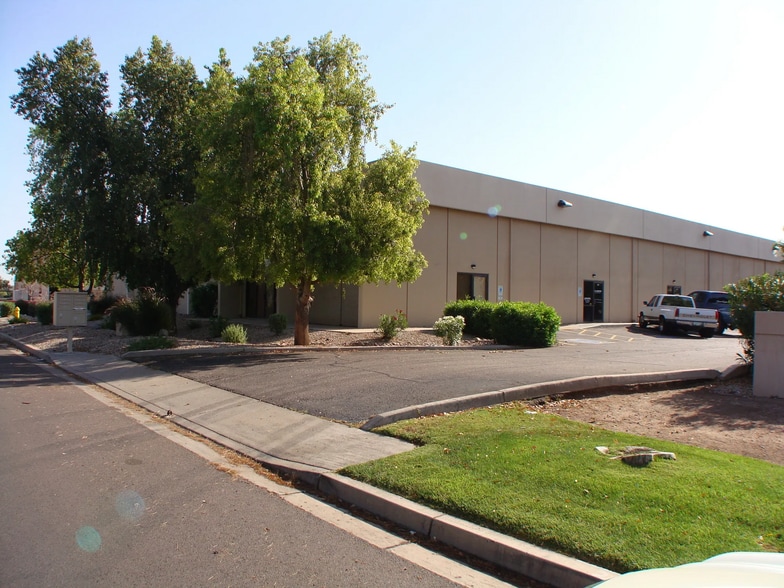 More Photos Of 329 S Rockford Dr, Tempe Warehouse For Lease